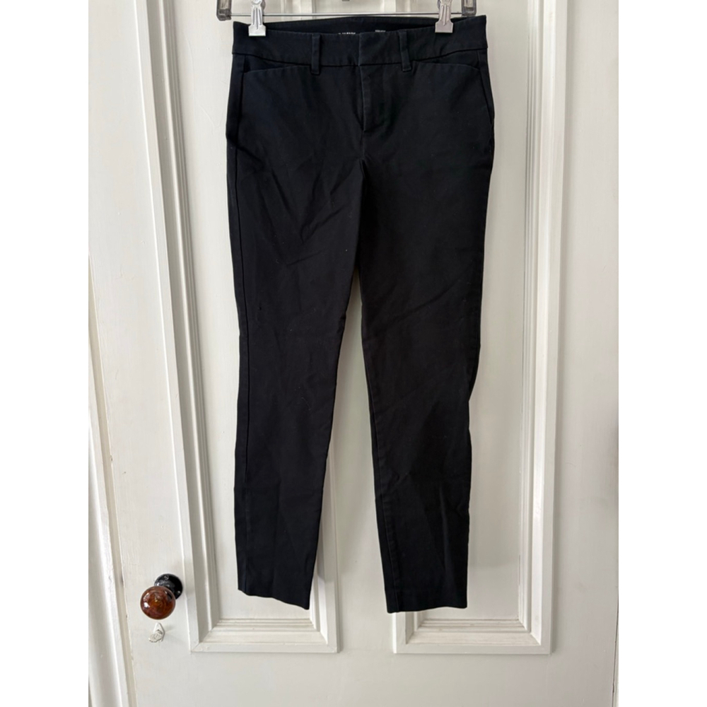 Old Navy women's Black High-Rise Pixie Ankle Pants Size 0